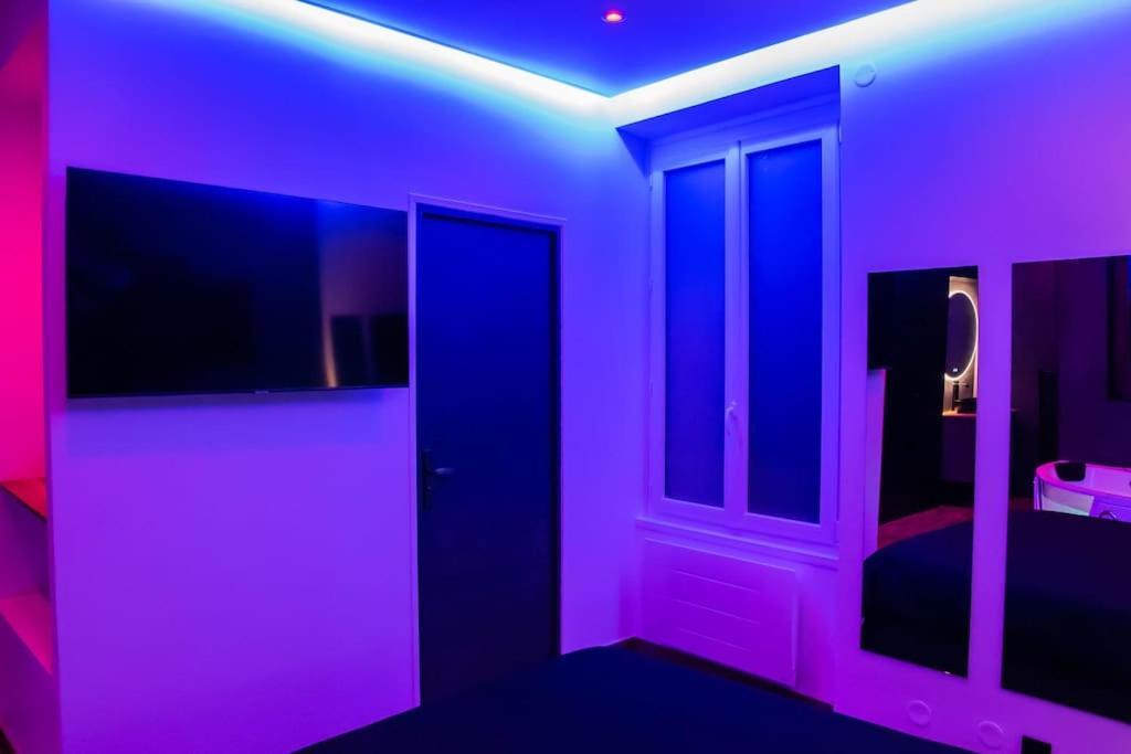Blue Night - Jacuzzi - Bord De Seine Apartment Corbeil-Essonnes Ngoại thất bức ảnh