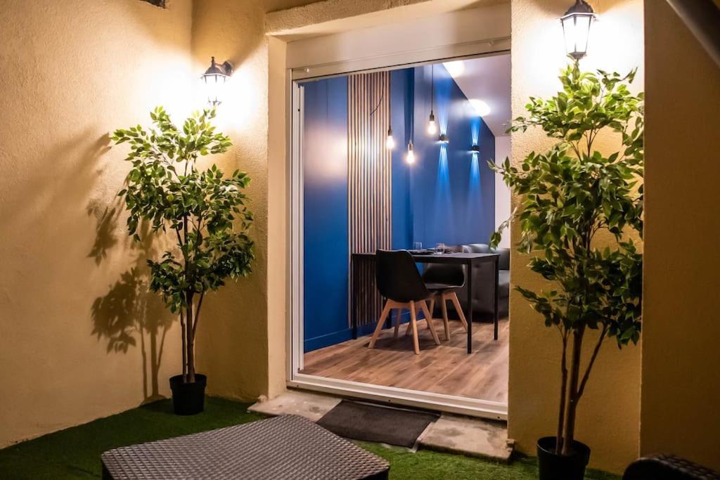 Blue Night - Jacuzzi - Bord De Seine Apartment Corbeil-Essonnes Ngoại thất bức ảnh